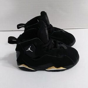 Jordan Kids Black and Gold Sneakers *EUC*